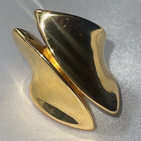 18K GP Statement Ring - Picture 6 of 6